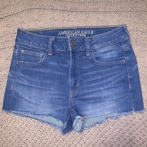 American Eagle Hi-rise Shortie
